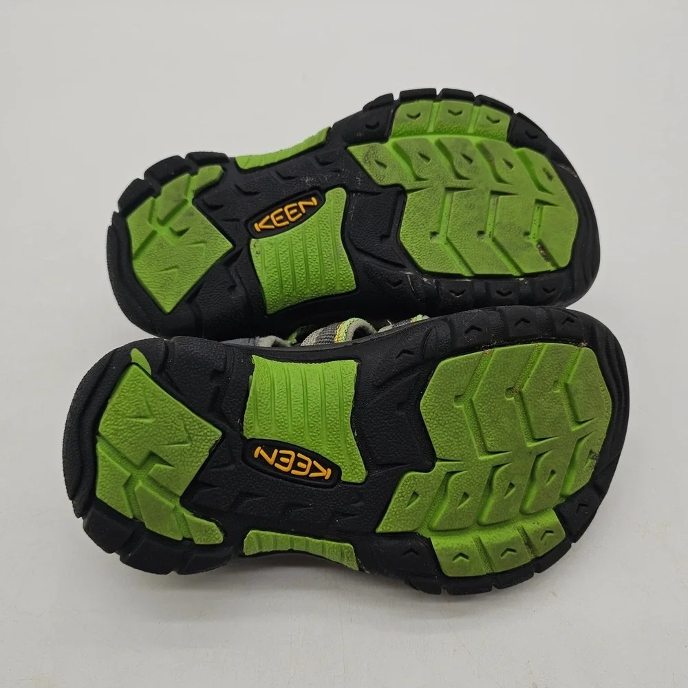 Childrens Big Kids Keen Newport H2 Waterproof gray green Shoes Sandals Size 11